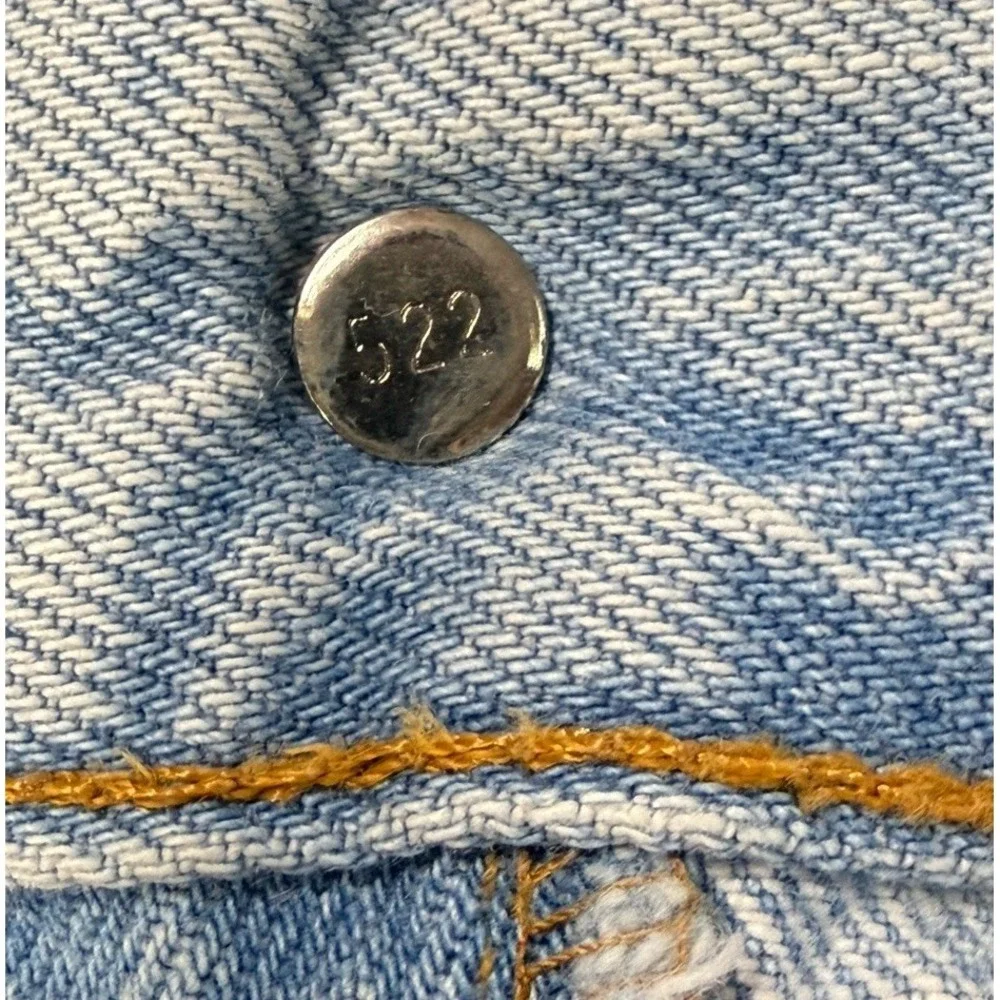 Vtg Levi's 501 Jeans Men's Fits 32x30.5 Light Wash Made In USA (tagged 34x32)